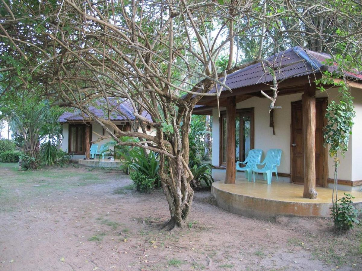 Koh Yao Noi Beach Resort Exterior photo